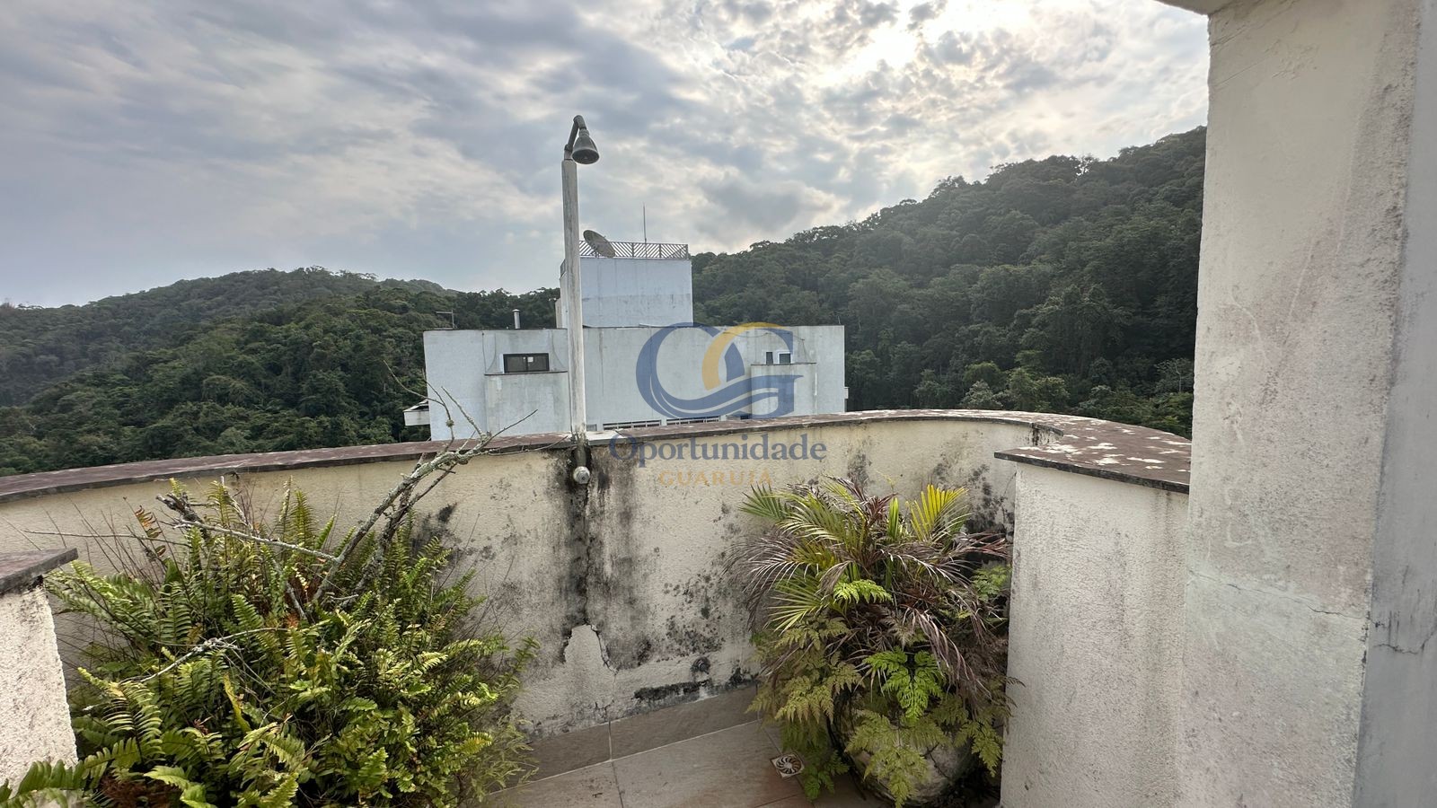 Cobertura na Praia das Pitangueiras, Guarujá - SP