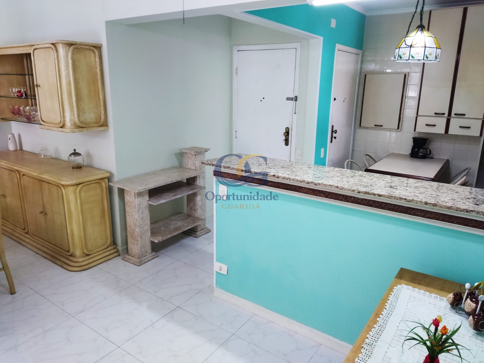 Apartamento na Praia das Pitangueiras, Guarujá - SP