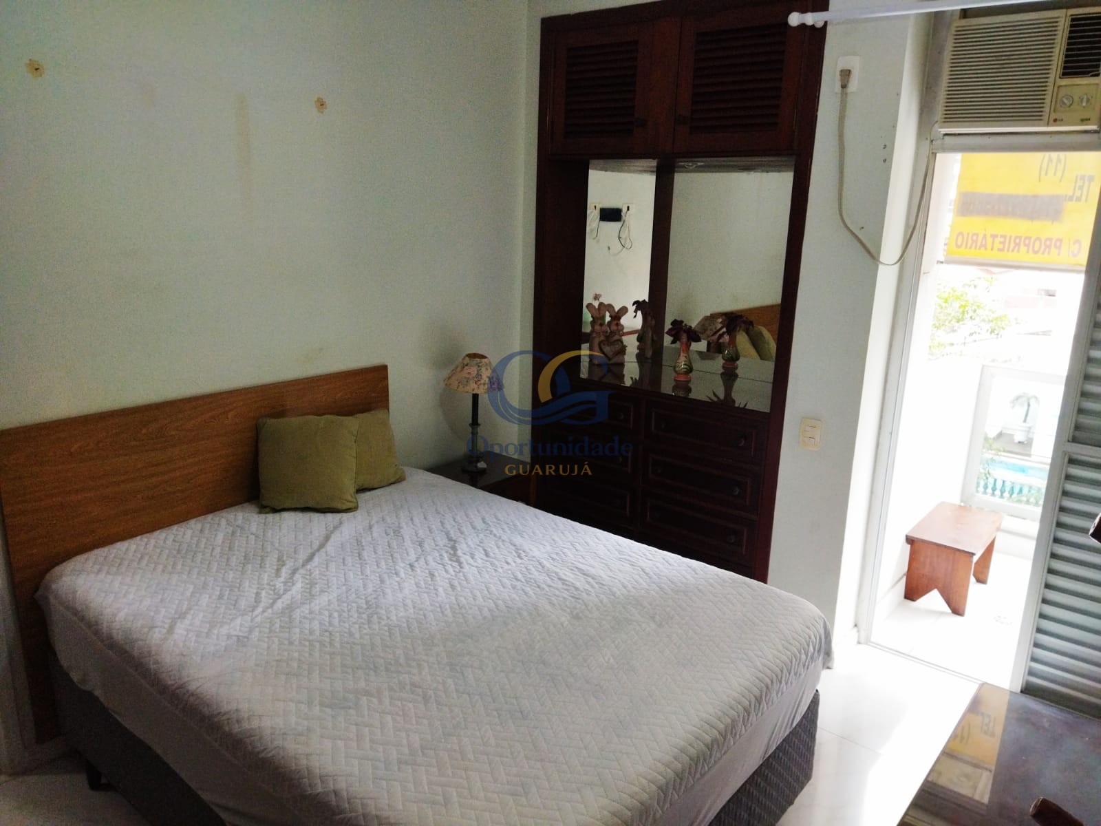 Apartamento na Praia das Pitangueiras, Guarujá - SP
