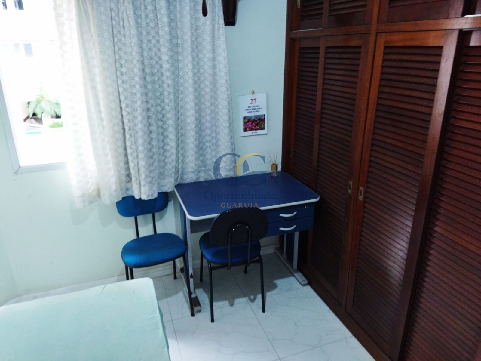 Apartamento na Praia das Pitangueiras, Guarujá - SP