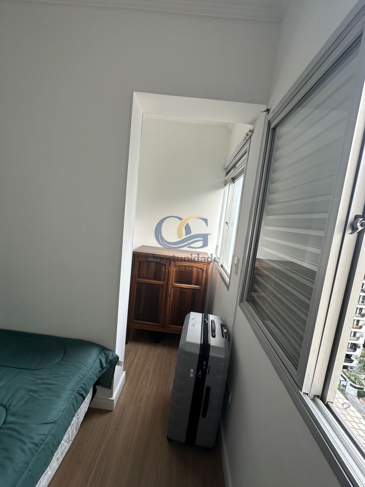 Apartamento na Praia das Pitangueiras, Guarujá - SP