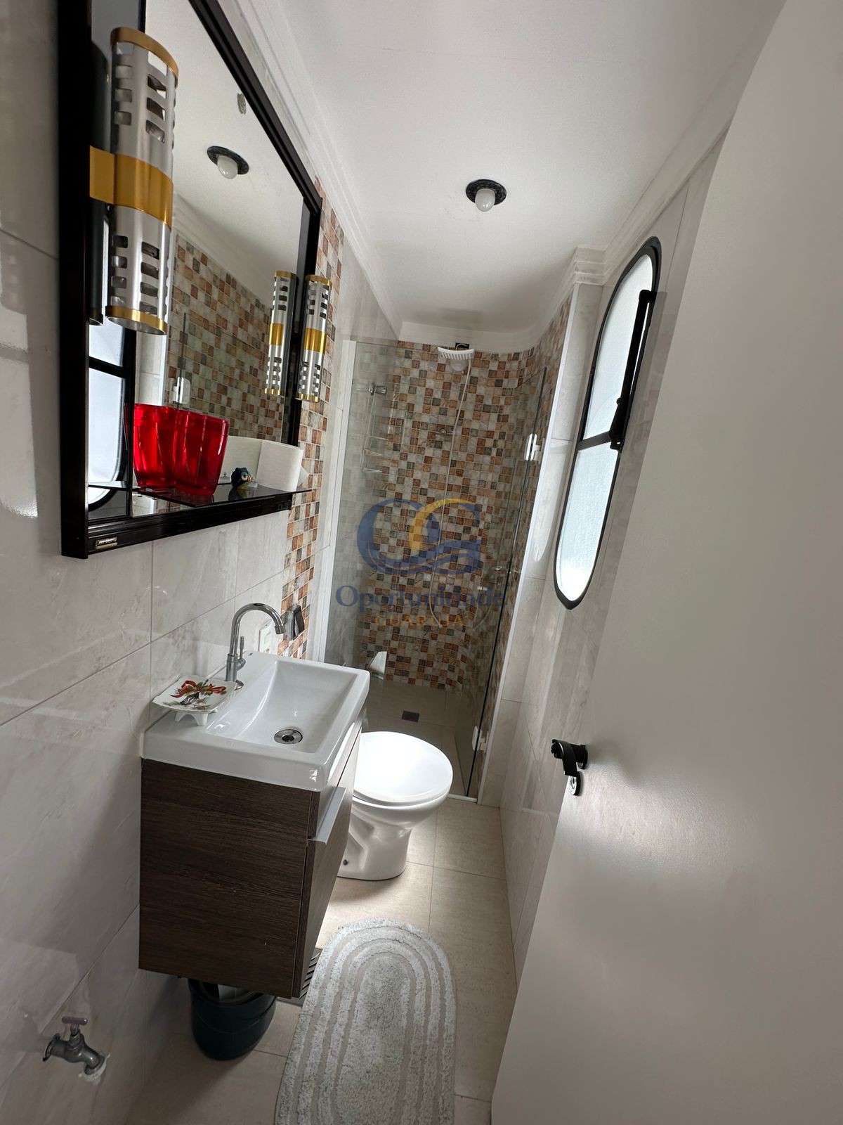 Apartamento na Praia das Pitangueiras, Guarujá - SP
