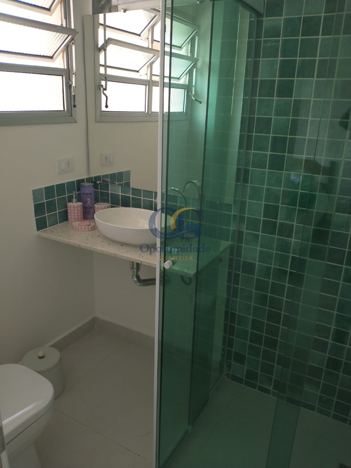 Apartamento Frente ao Mar nas Pitangueiras, Guarujá - SP