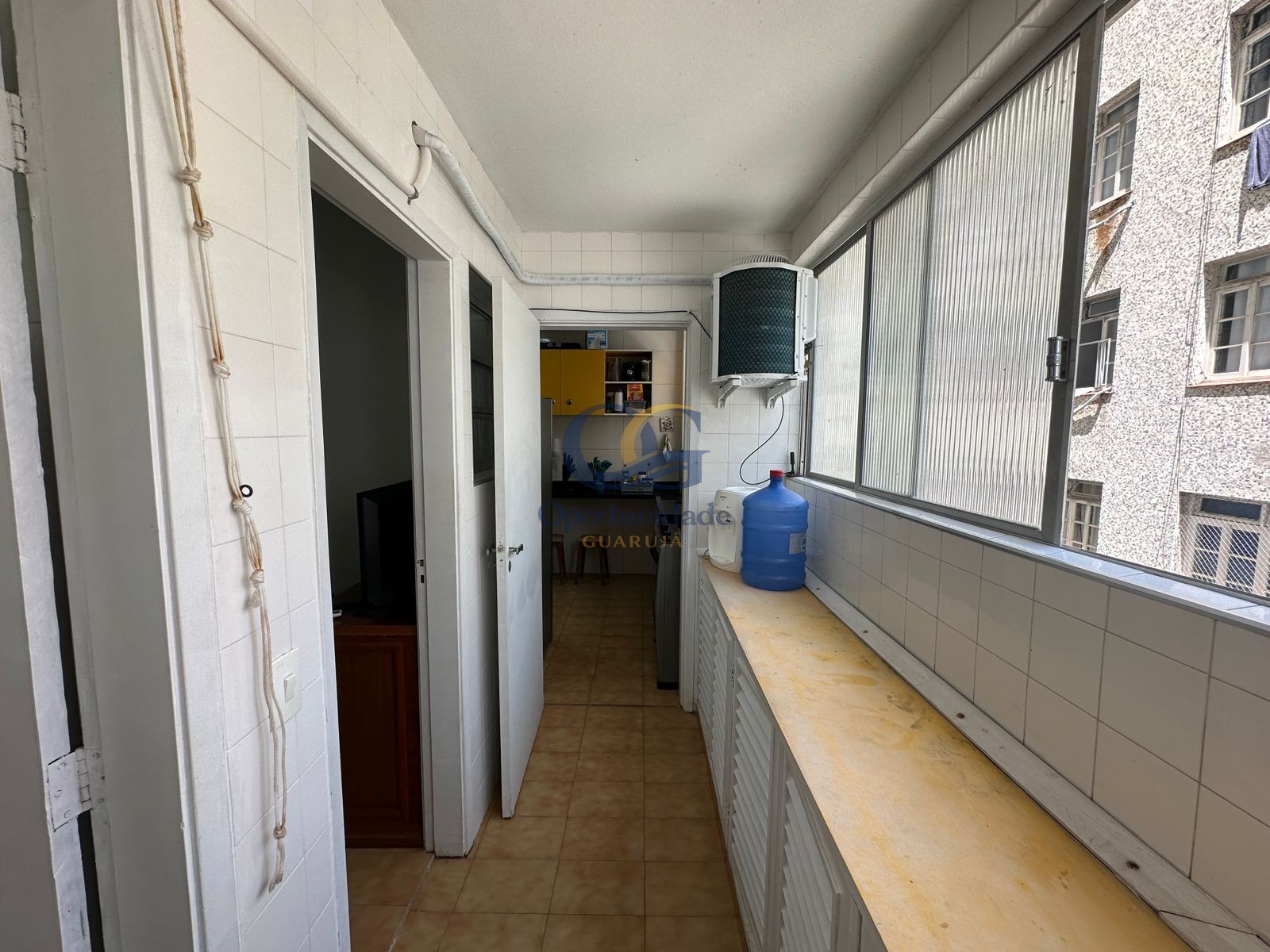 Apartamento na Praia das Pitangueiras, Guarujá - SP