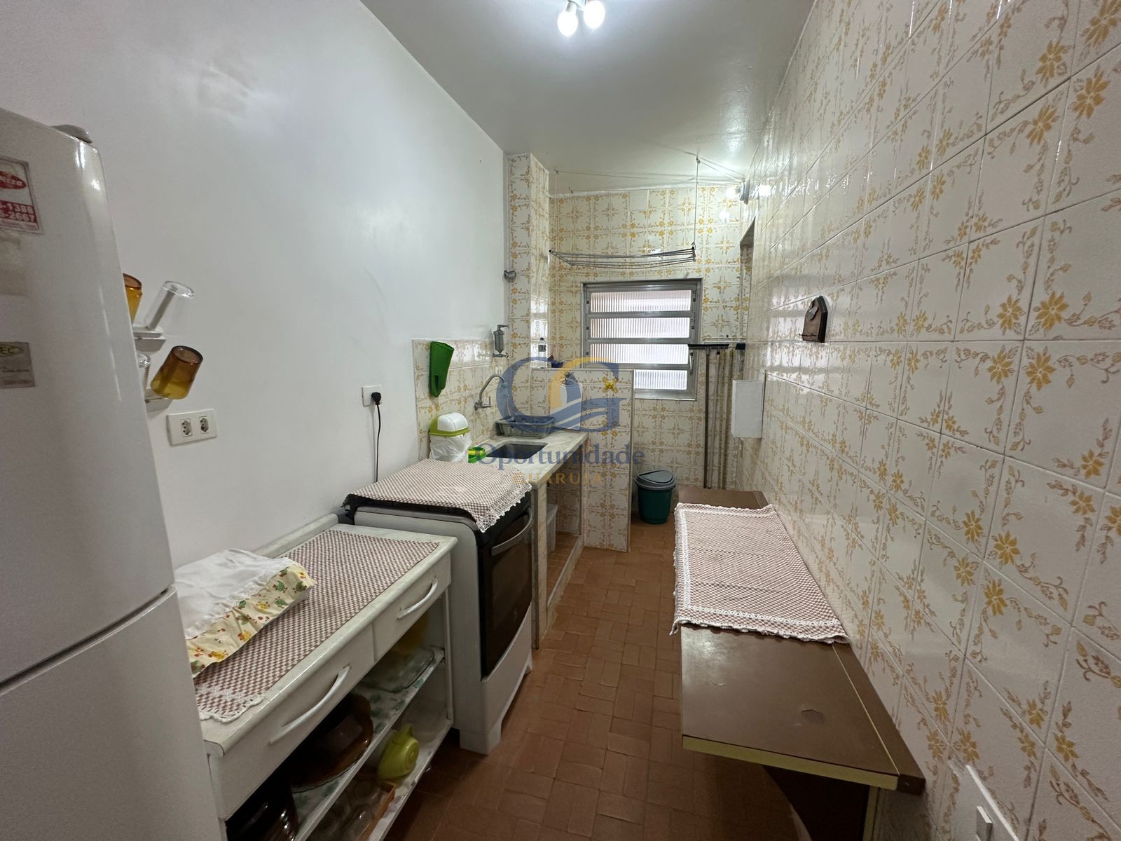 Apartamento na Praia das Pitangueiras, Guarujá - SP