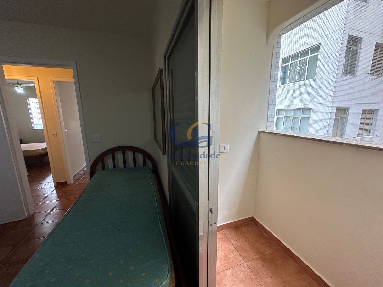 Apartamento na Praia das Pitangueiras, Guarujá - SP
