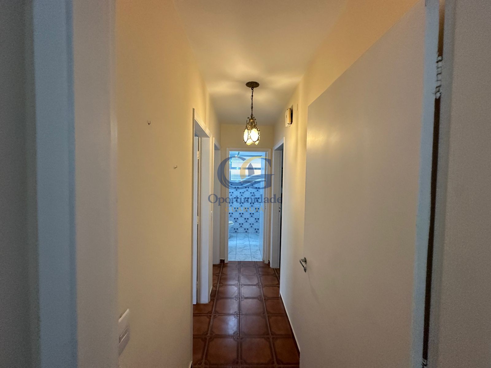 Apartamento na Praia das Pitangueiras, Guarujá - SP