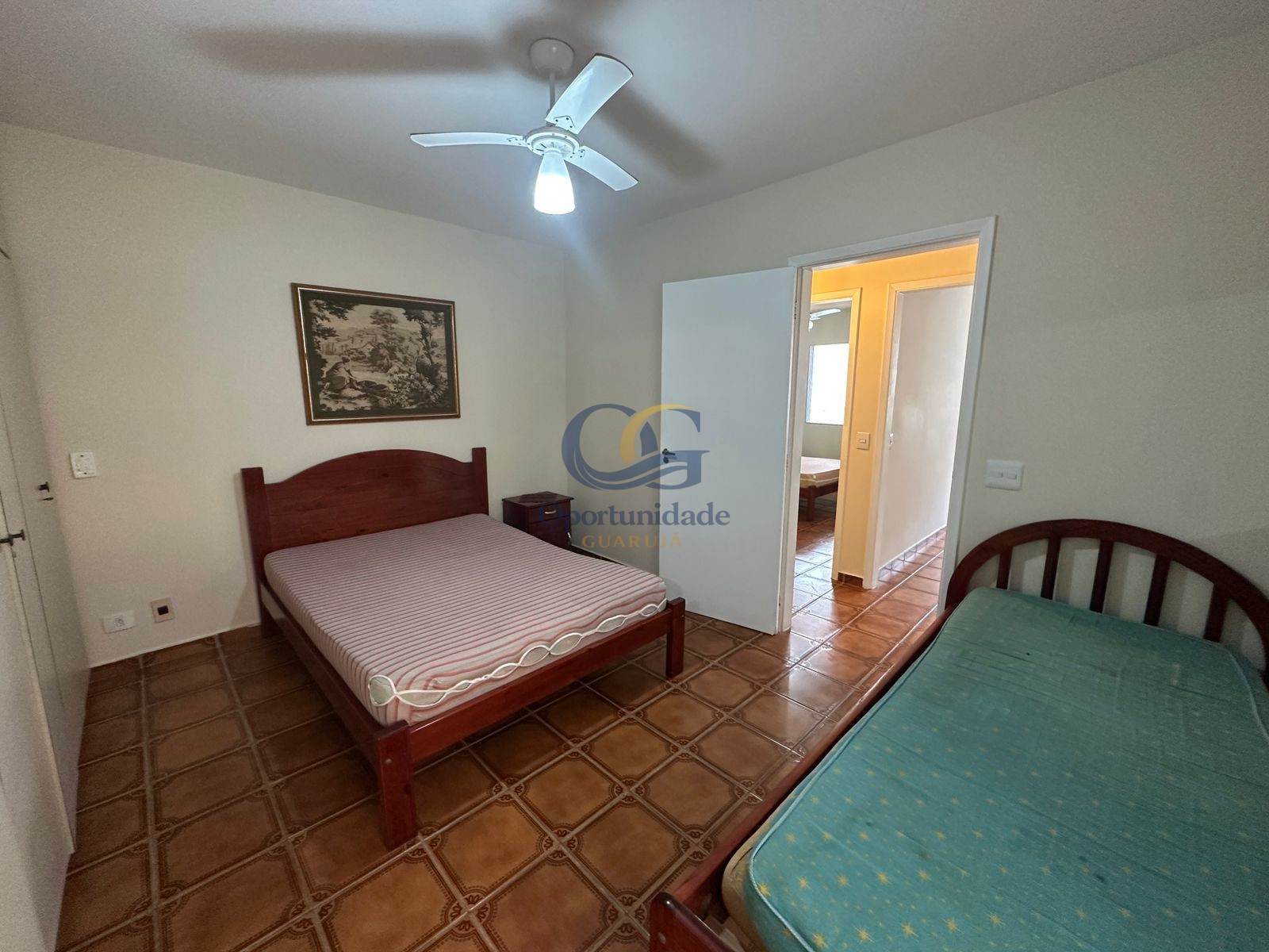 Apartamento na Praia das Pitangueiras, Guarujá - SP