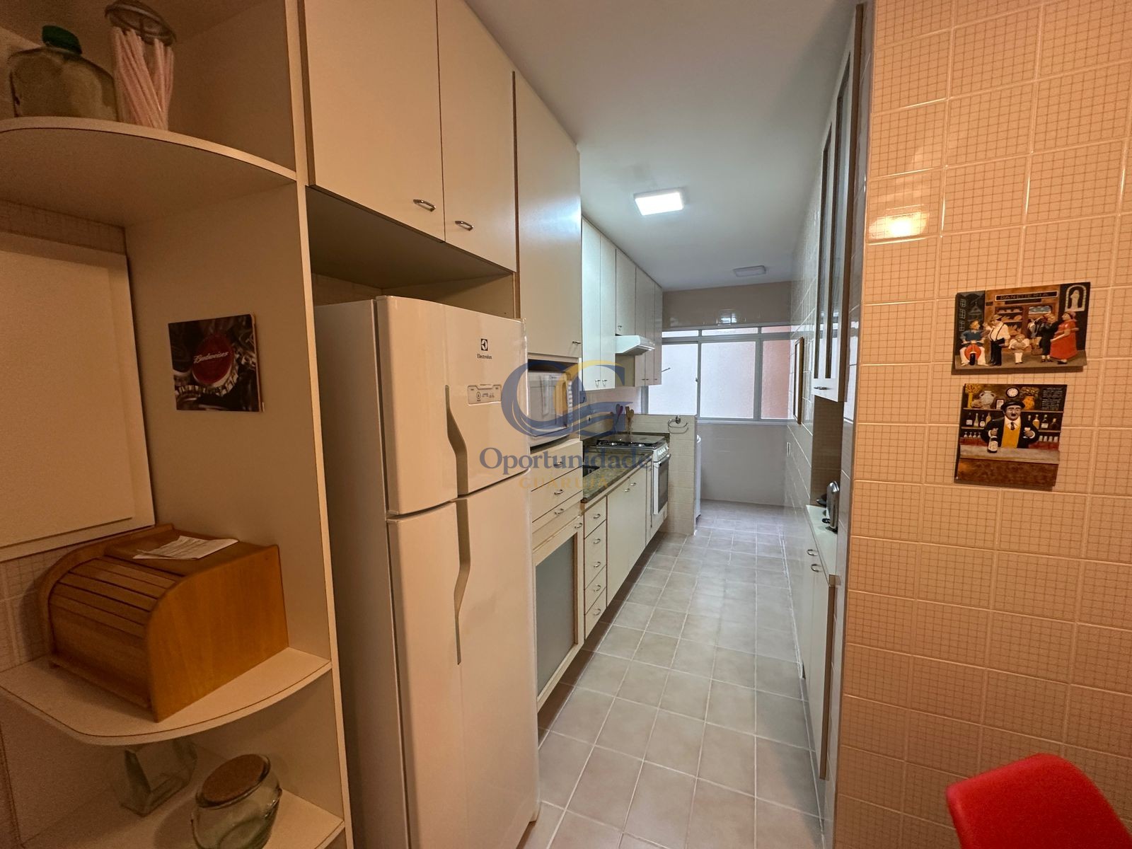 Apartamento na Praia das Pitangueiras, Guarujá - SP