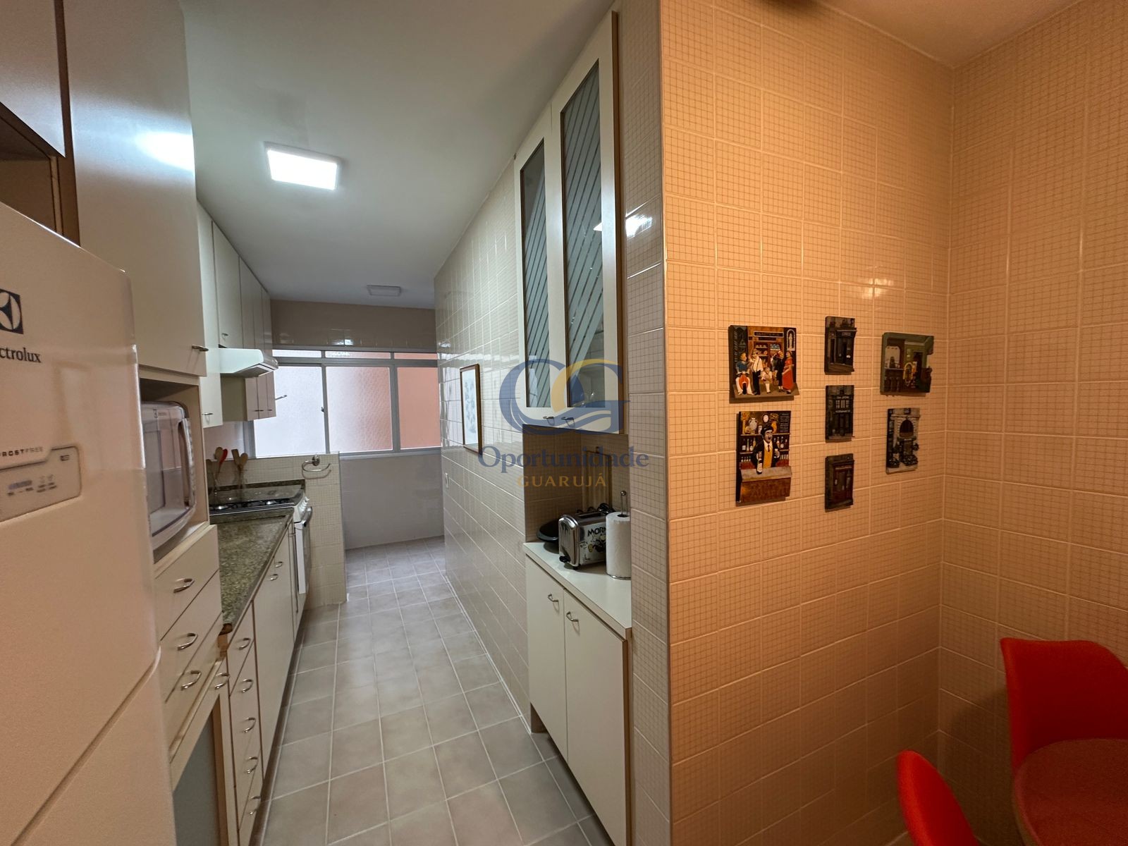 Apartamento na Praia das Pitangueiras, Guarujá - SP