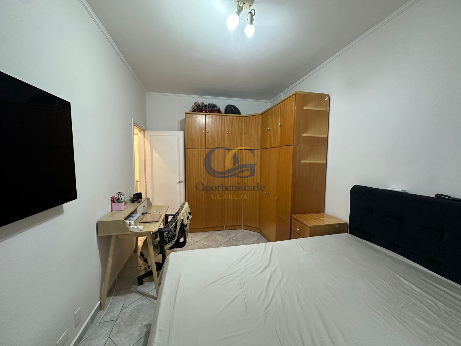 Apartamento na Praia das Pitangueiras, Guarujá - SP