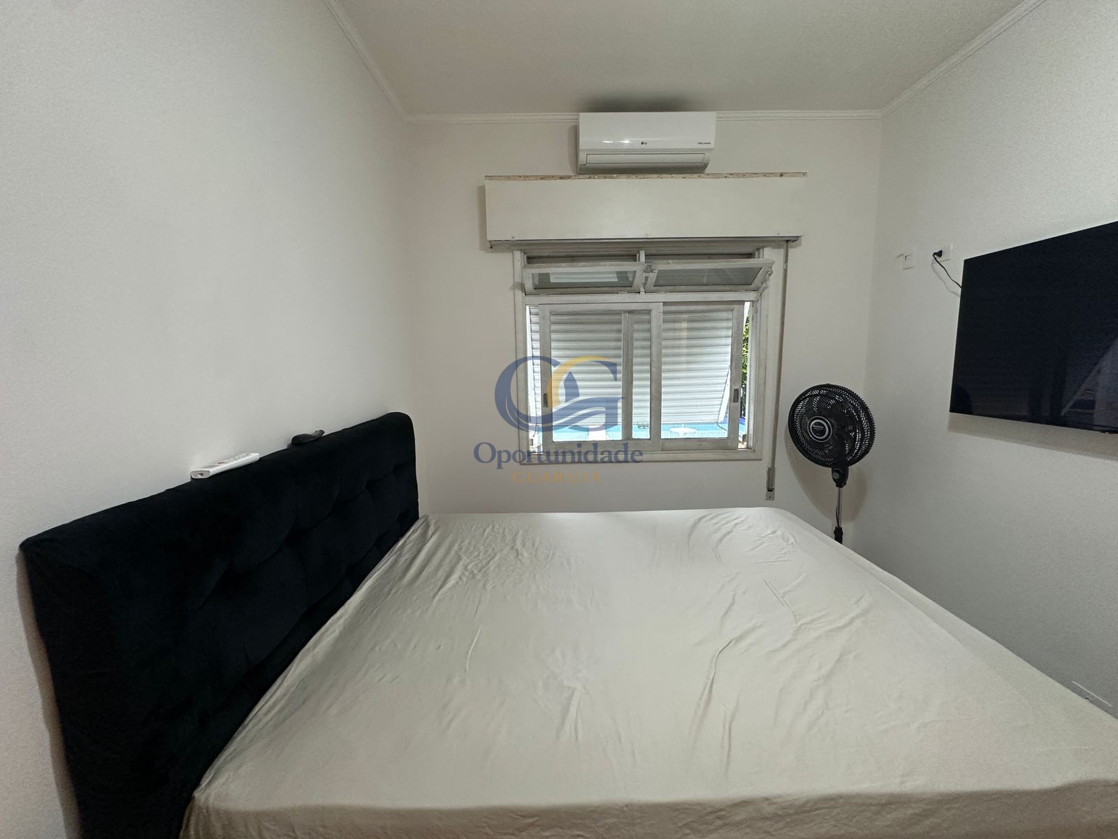 Apartamento na Praia das Pitangueiras, Guarujá - SP