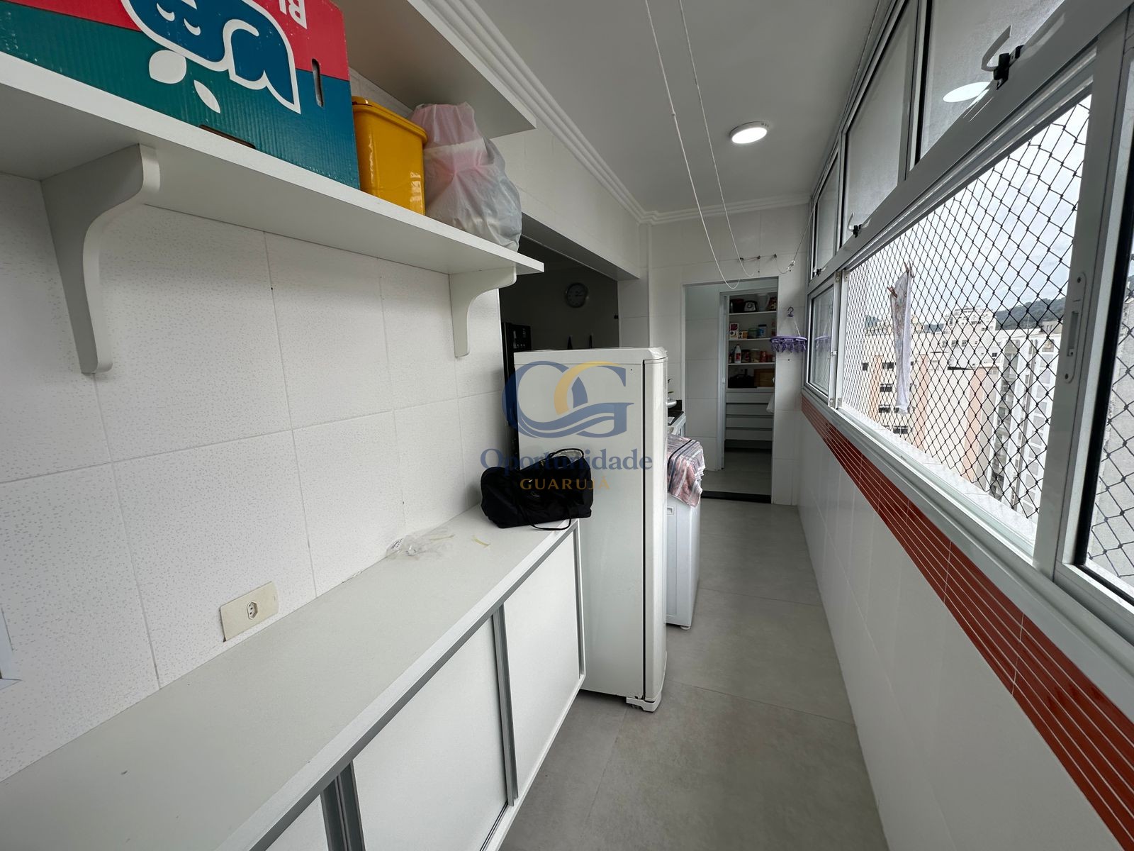 Apartamento na Praia das Pitangueiras, Guarujá - SP