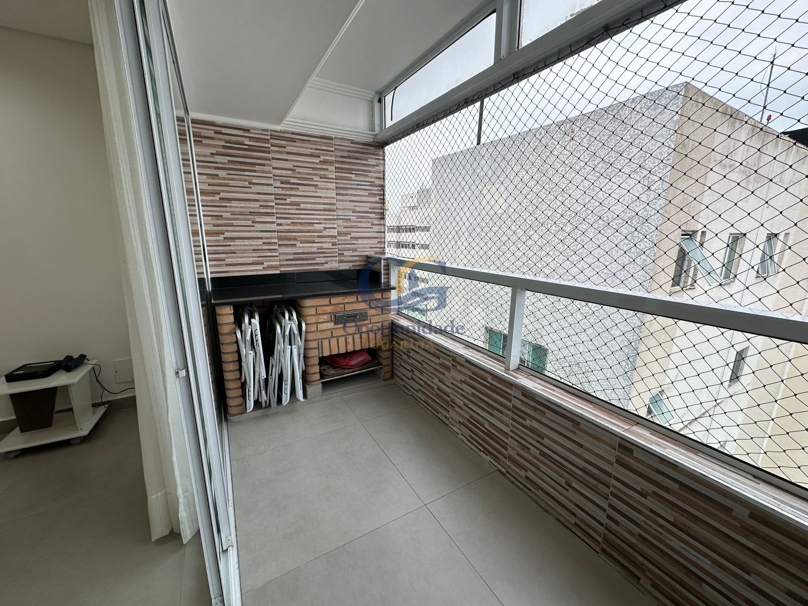 Apartamento na Praia das Pitangueiras, Guarujá - SP