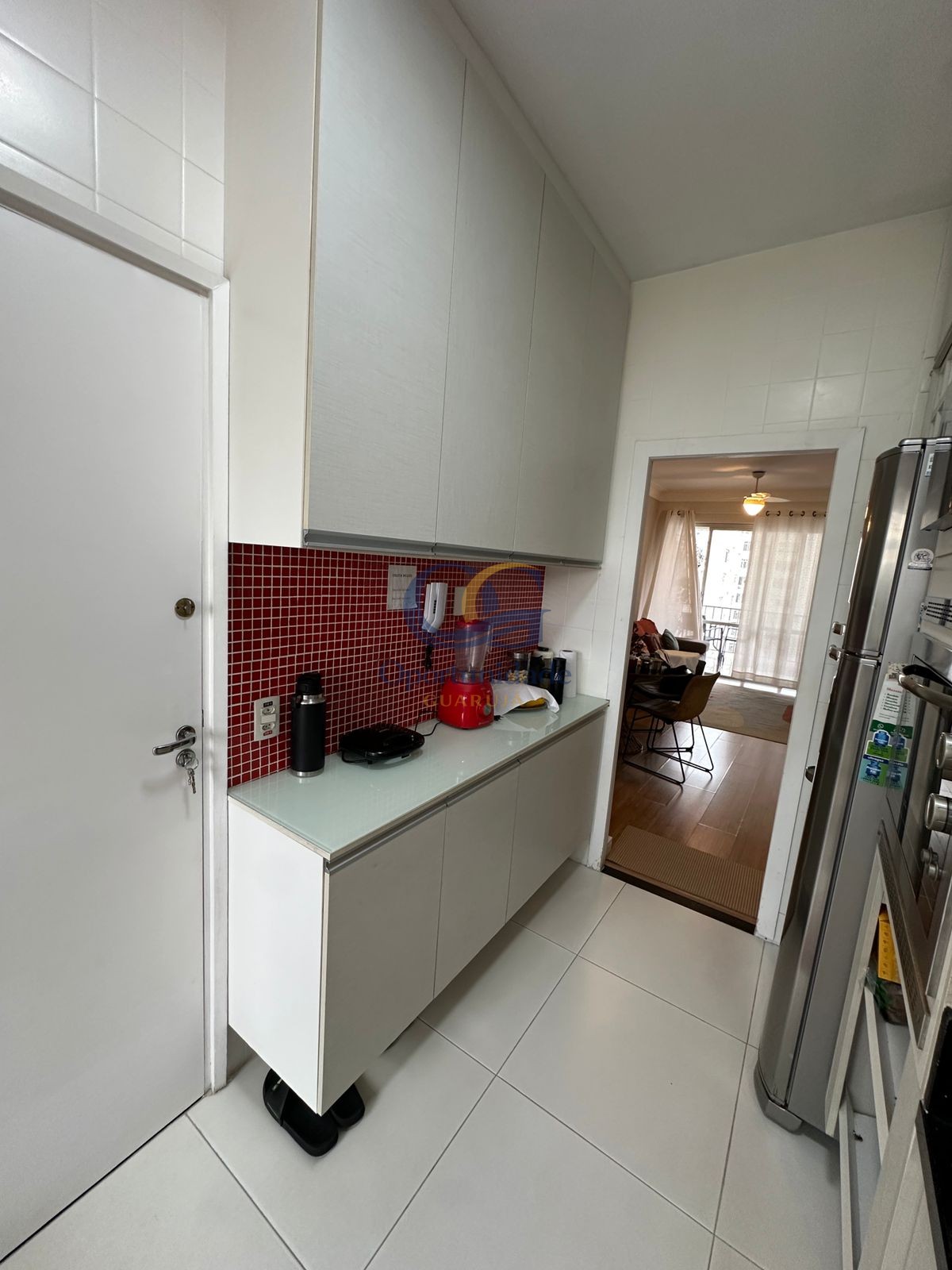 Apartamento na Praia das Pitangueiras, Guarujá - SP