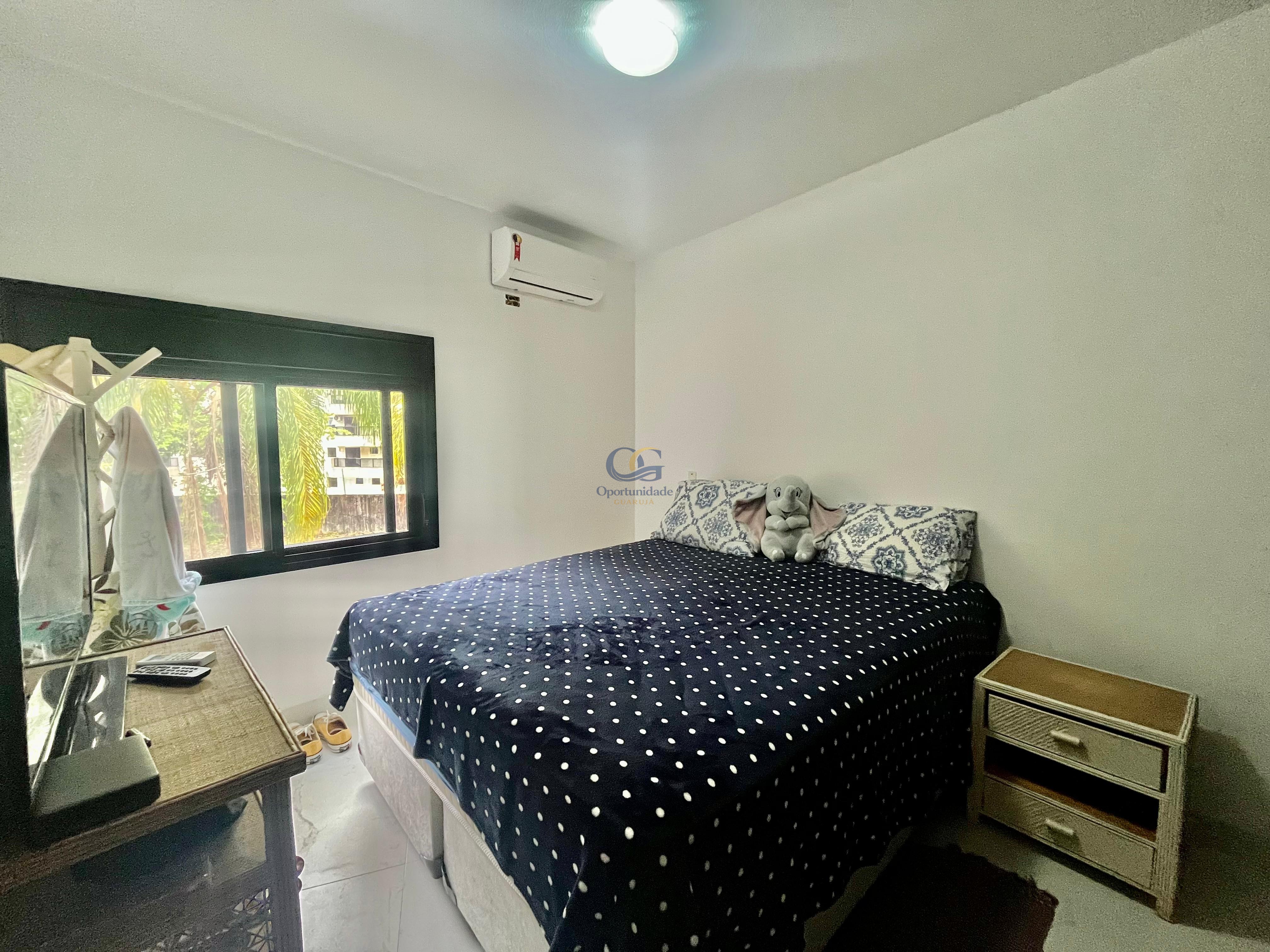 Apartamento na Praia da Enseada, Guarujá - SP