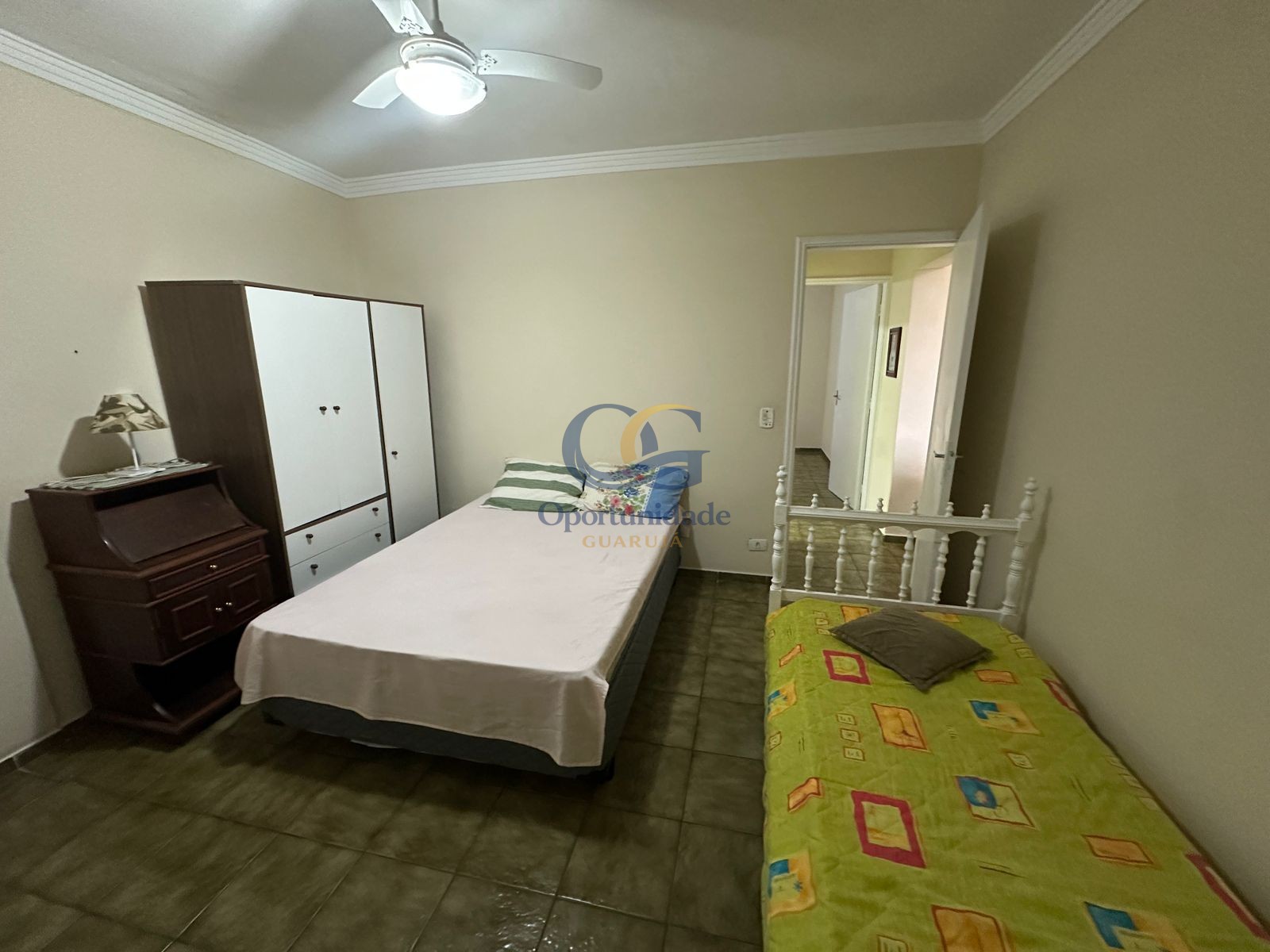 Apartamento na Praia das Pitangueiras, Guarujá - SP