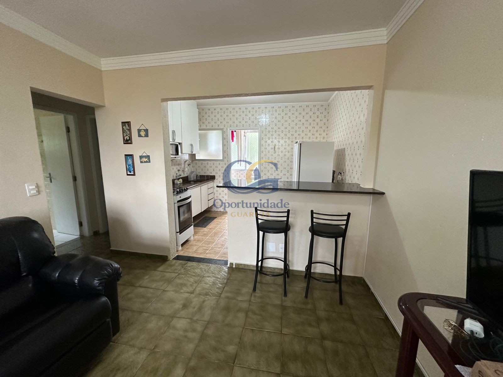 Apartamento na Praia das Pitangueiras, Guarujá - SP