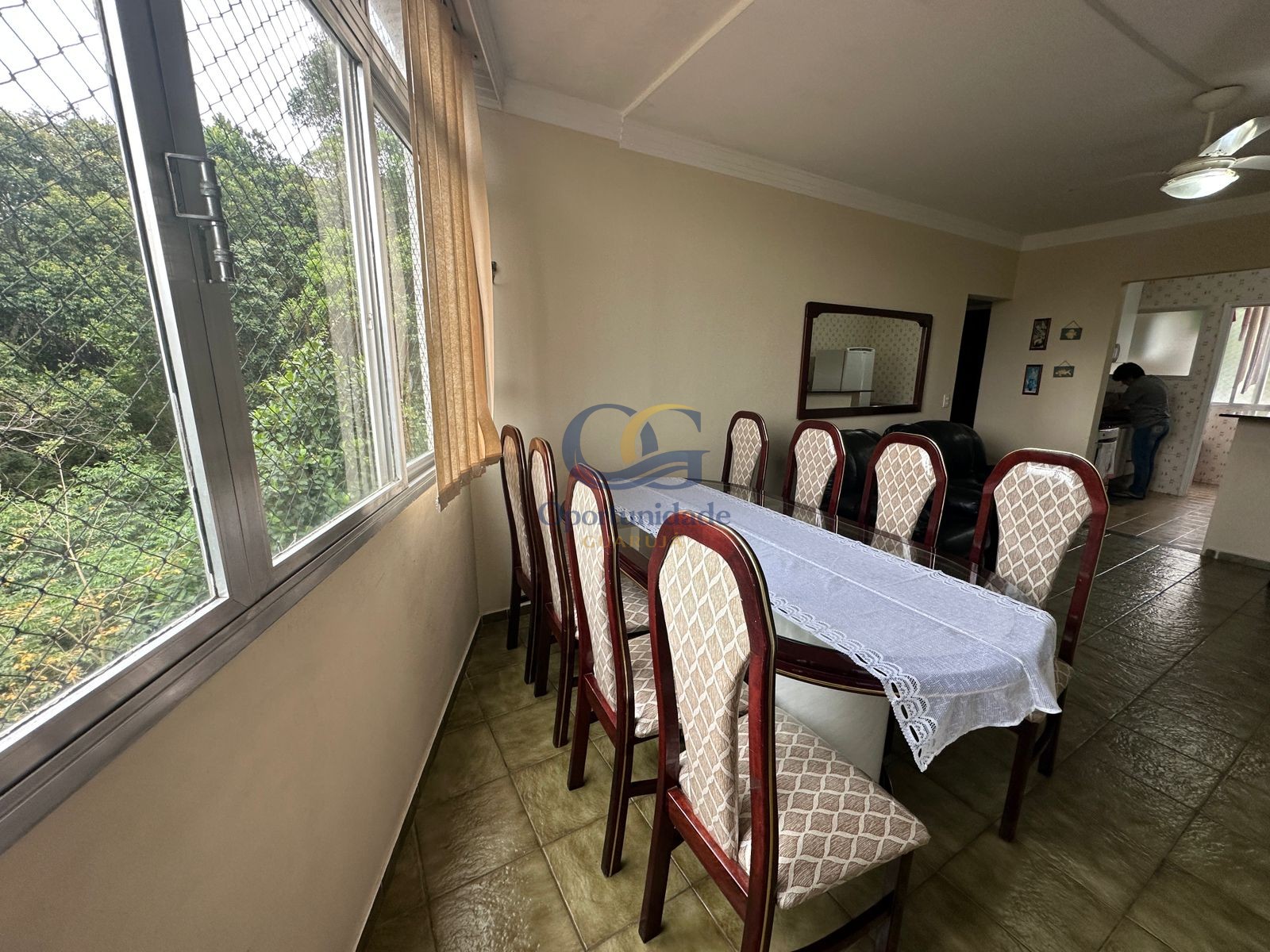 Apartamento na Praia das Pitangueiras, Guarujá - SP