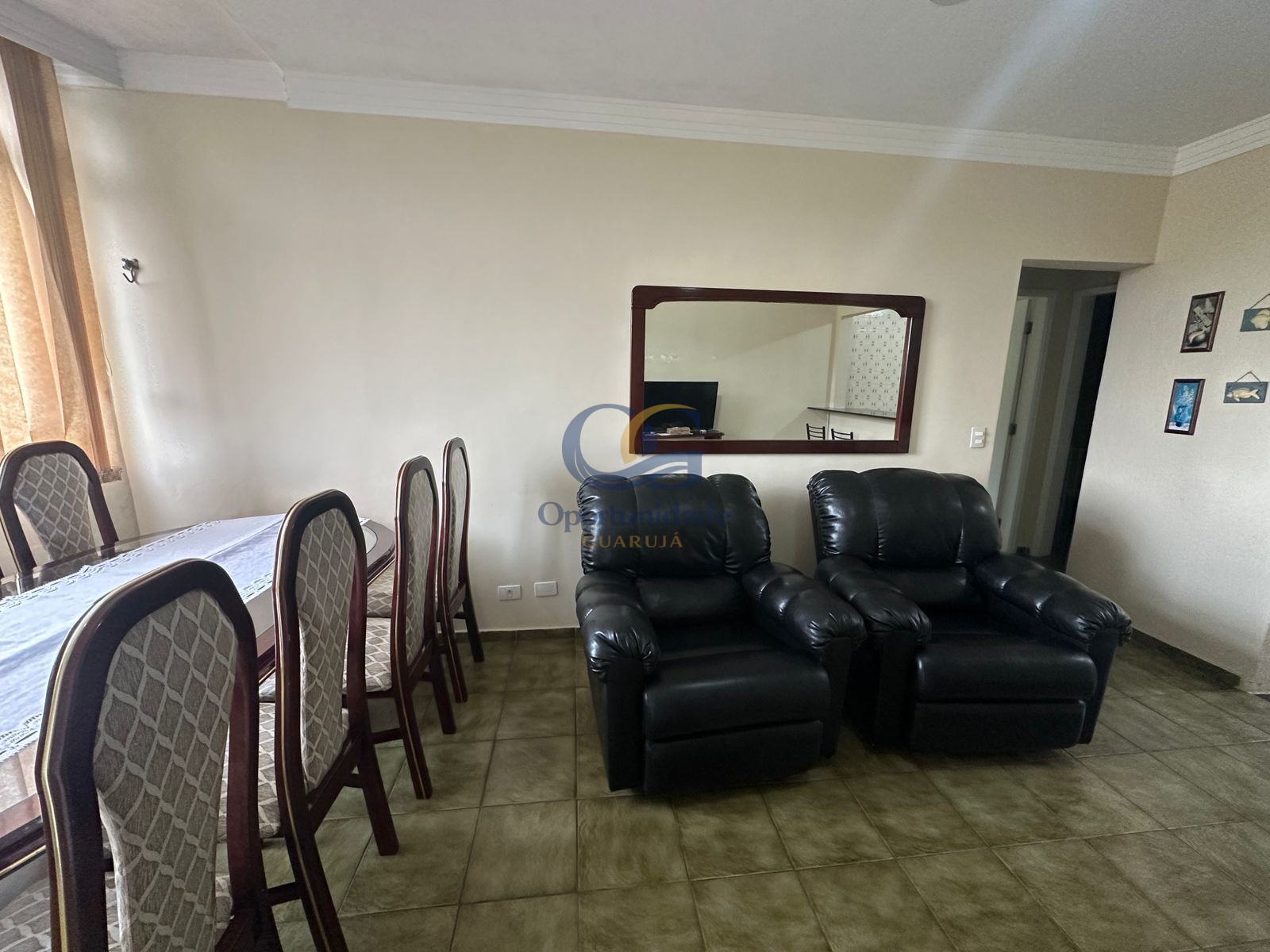 Apartamento na Praia das Pitangueiras, Guarujá - SP