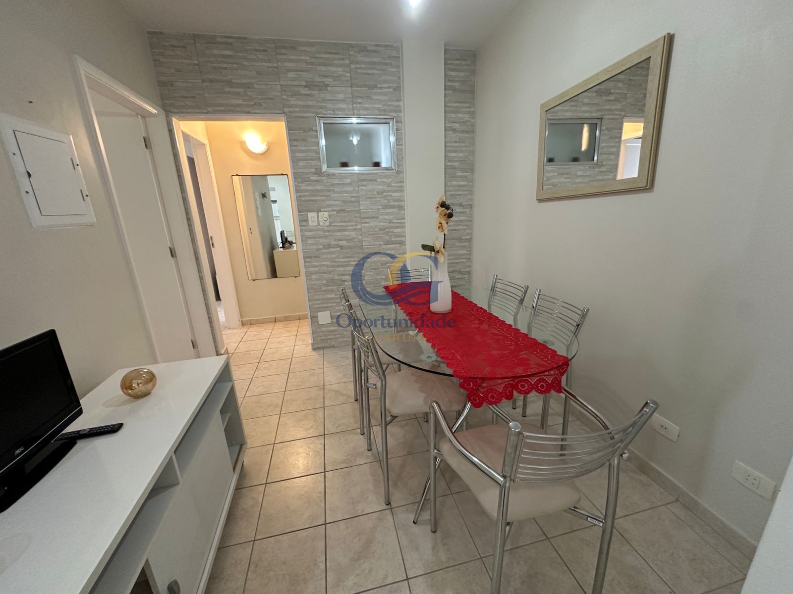 Apartamento na Praia das Pitangueiras, Guarujá - SP