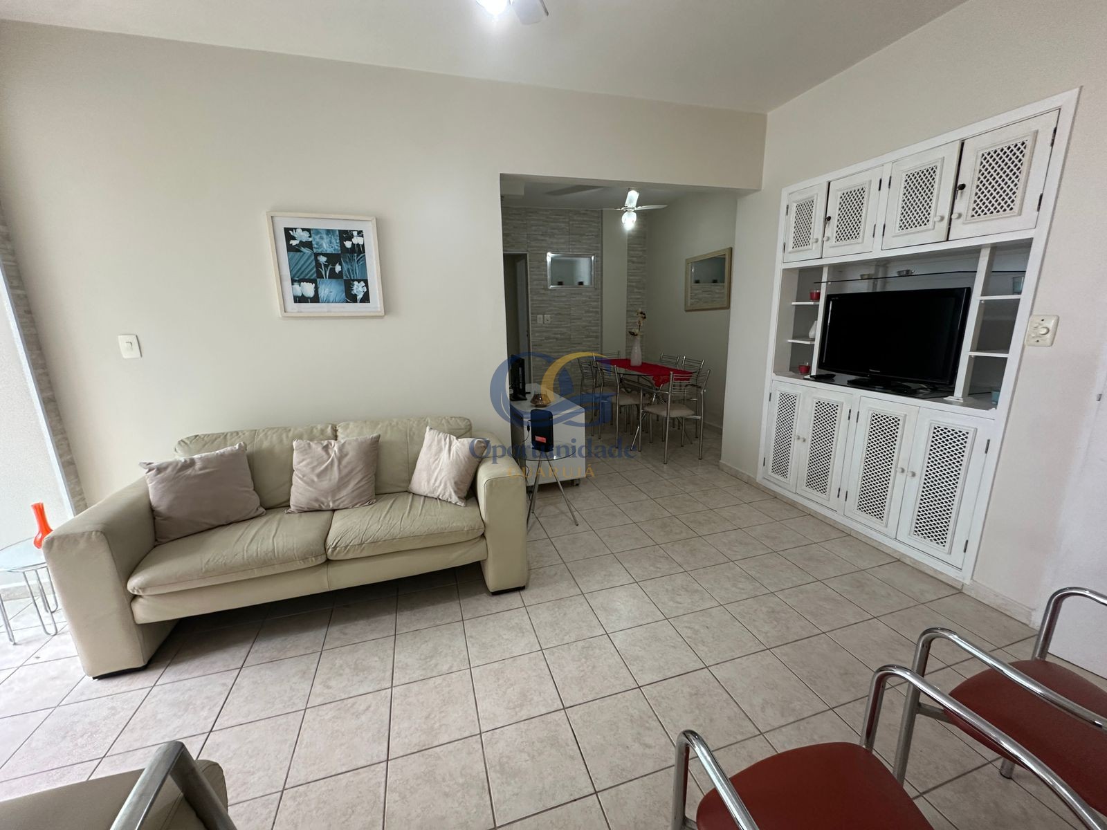 Apartamento na Praia das Pitangueiras, Guarujá - SP