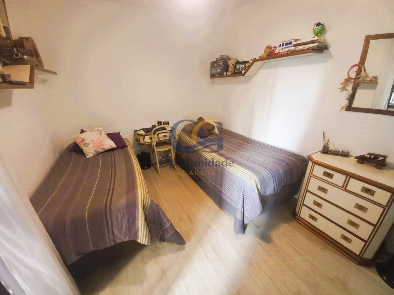 Apartamento na Praia das Pitangueiras, Guarujá - SP