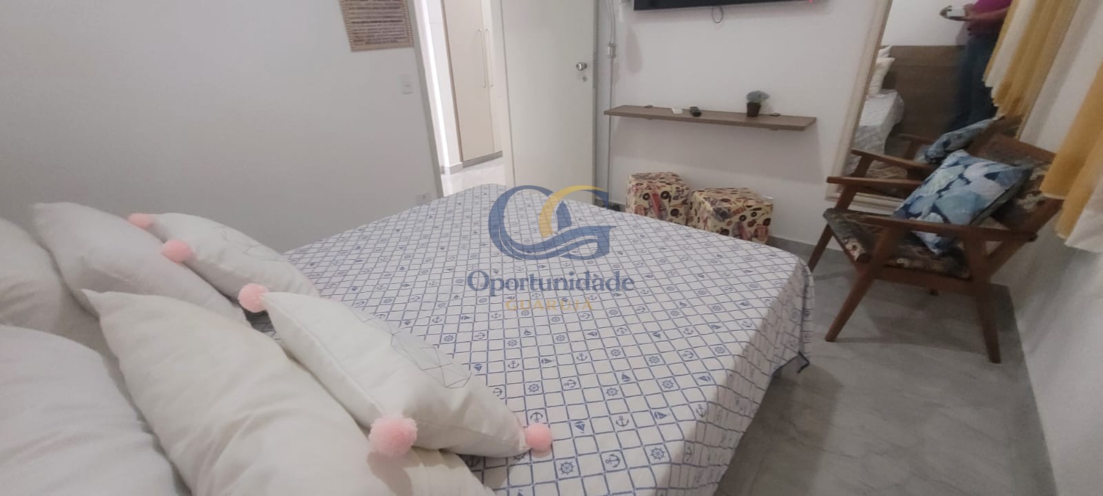 Apartamento na Praia das Pitangueiras, Guarujá - SP
