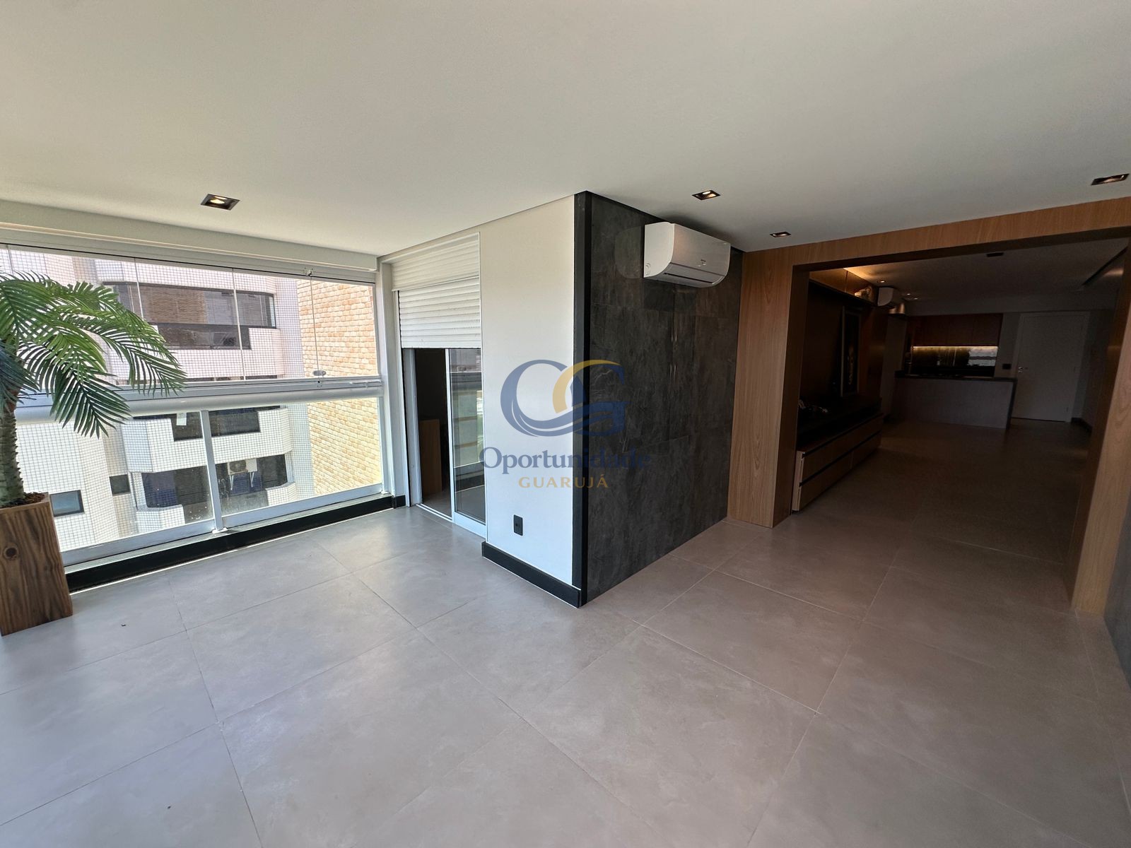 Apartamento na Praia das Astúrias, Guarujá - SP