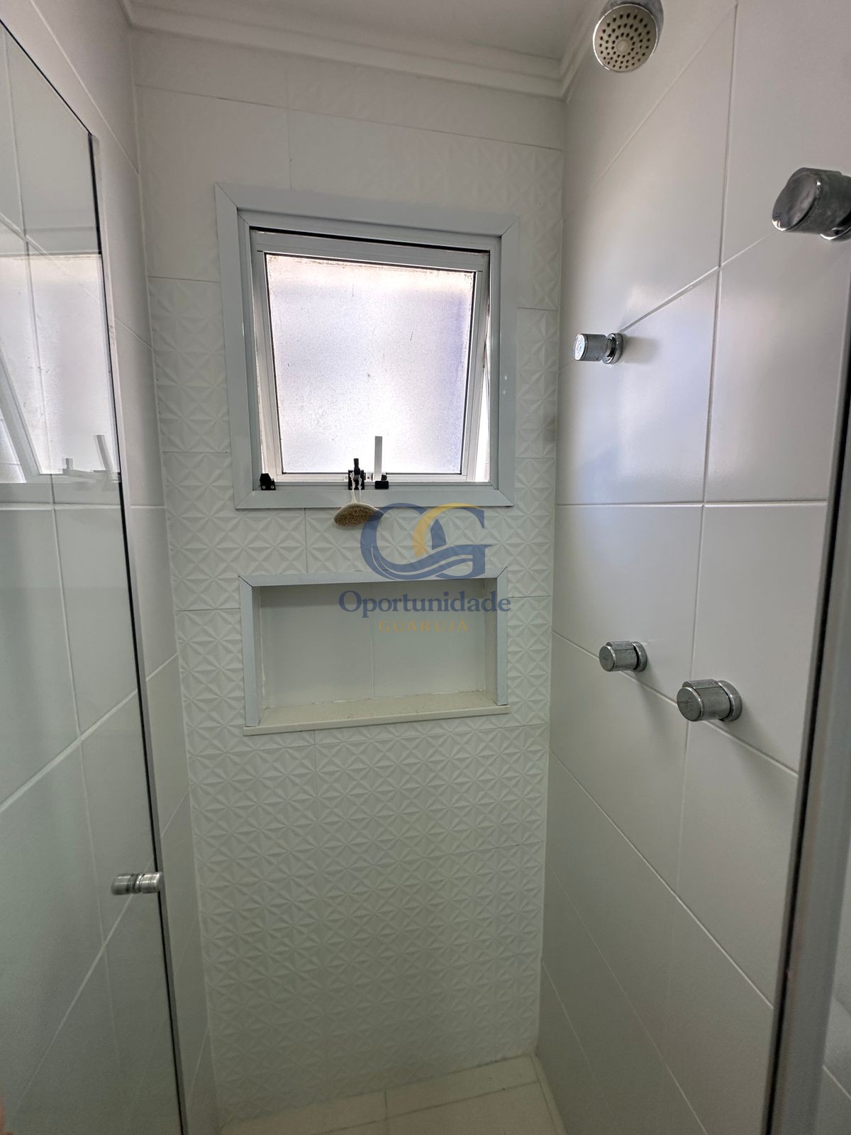Apartamento na Praia das Astúrias, Guarujá - SP