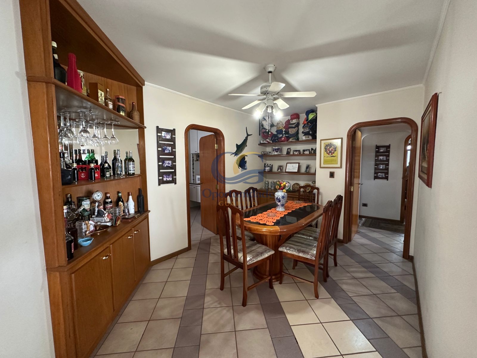 Apartamento na Praia das Pitangueiras, Guarujá - SP