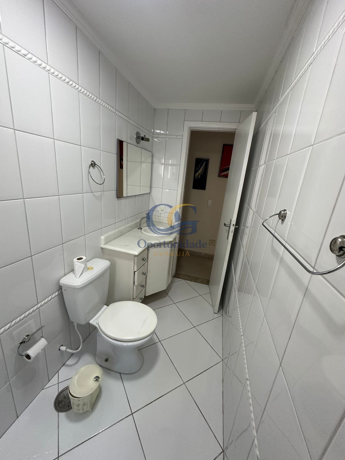 Apartamento na Praia das Pitangueiras, Guarujá - SP