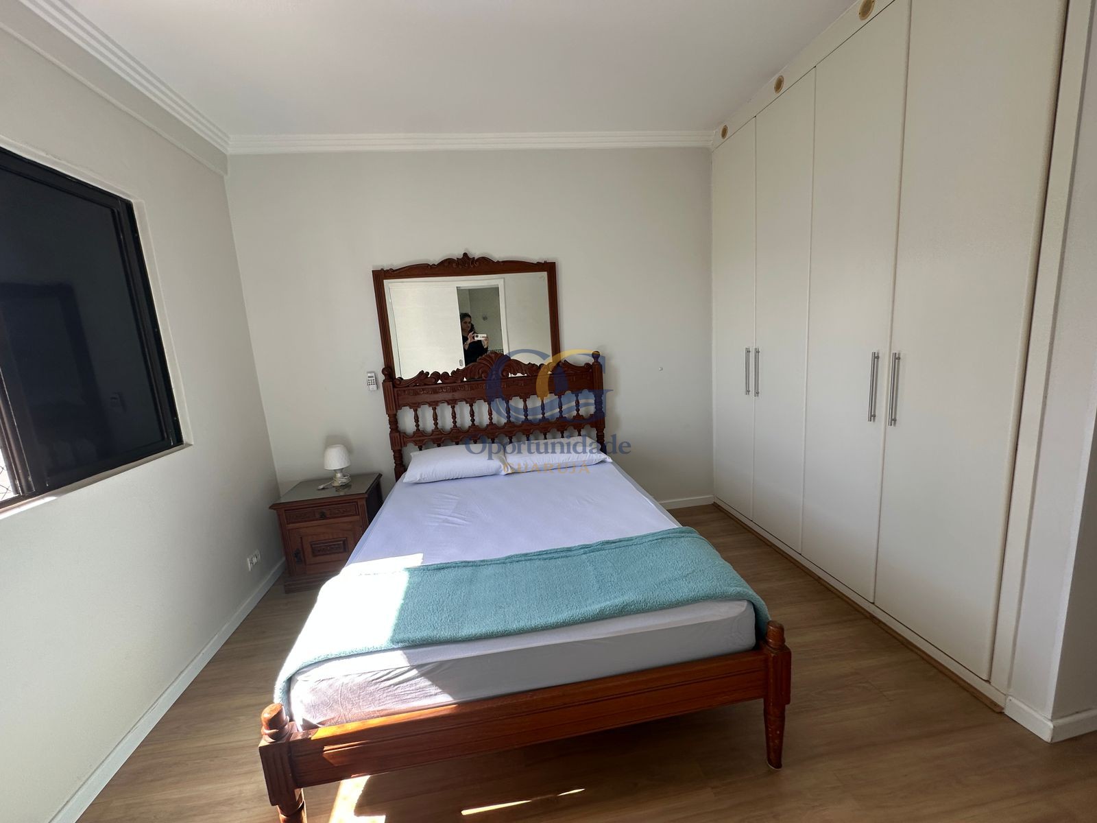 Apartamento na Praia das Pitangueiras, Guarujá - SP