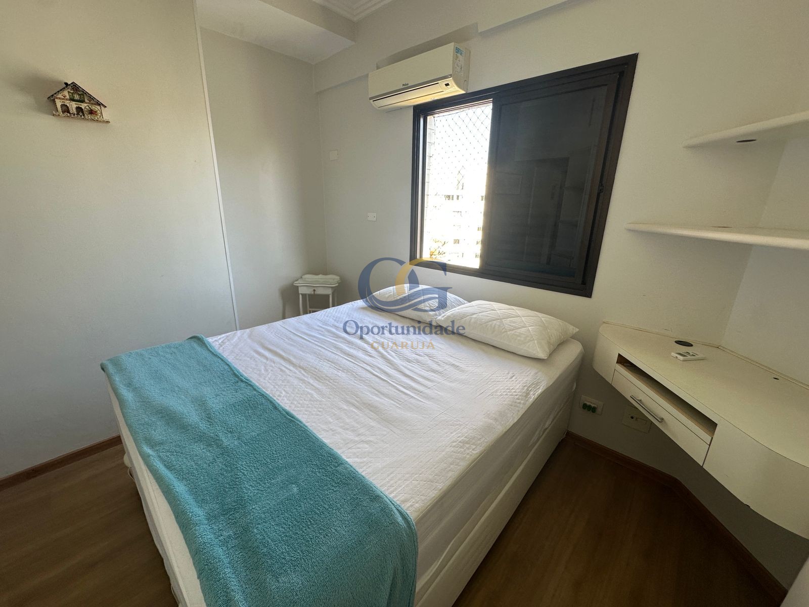 Apartamento na Praia das Pitangueiras, Guarujá - SP