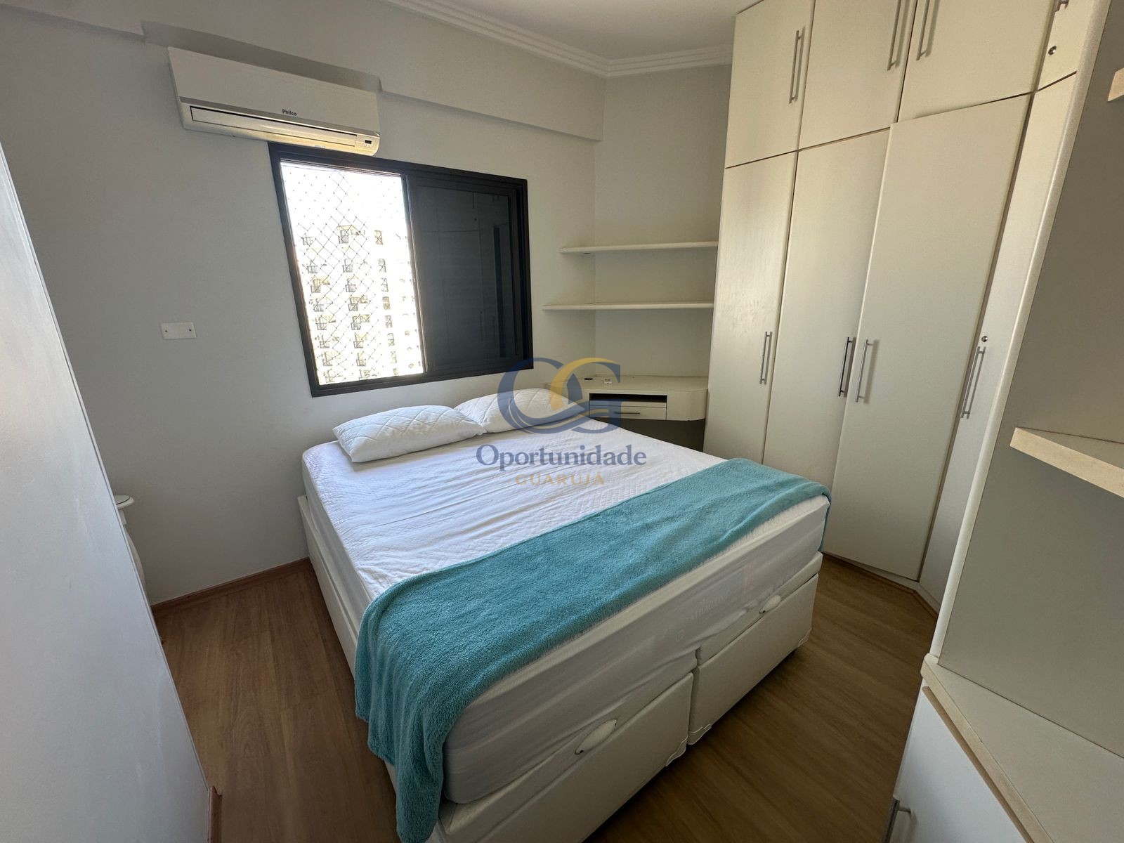 Apartamento na Praia das Pitangueiras, Guarujá - SP