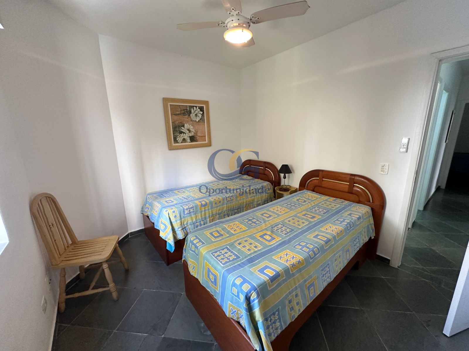Apartamento na Praia das Pitangueiras, Guarujá - SP