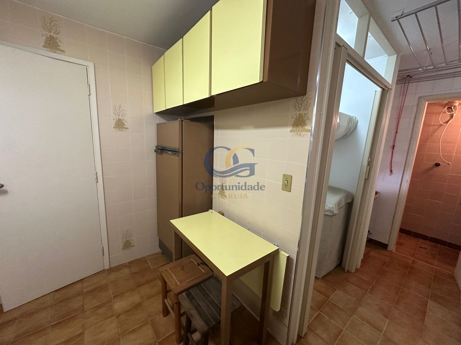 Apartamento na Praia das Pitangueiras, Guarujá - SP