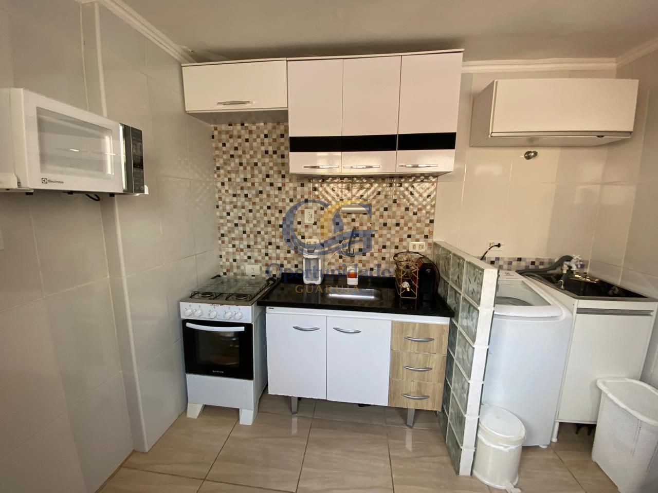 Apartamento na Praia das Astúrias, Guarujá - SP
