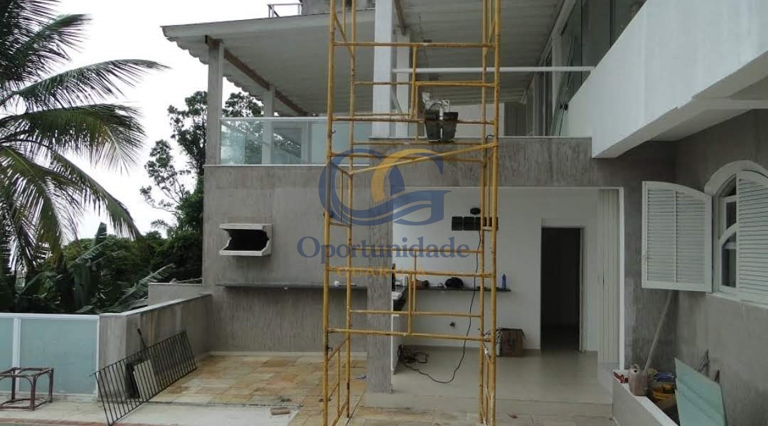 Casa em Condomínio na Praia da Enseada, Guarujá - SP