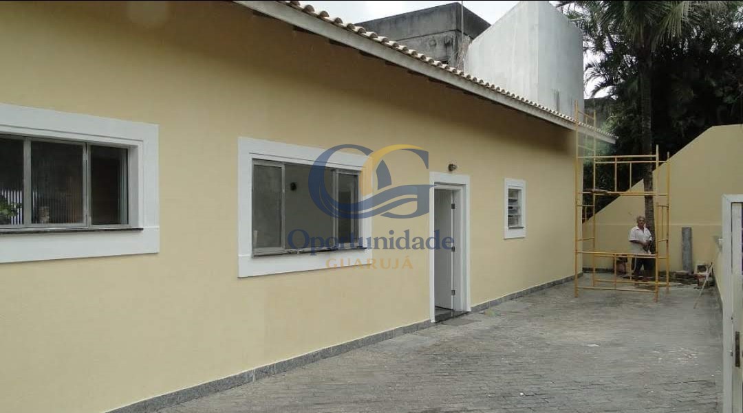 Casa em Condomínio na Praia da Enseada, Guarujá - SP