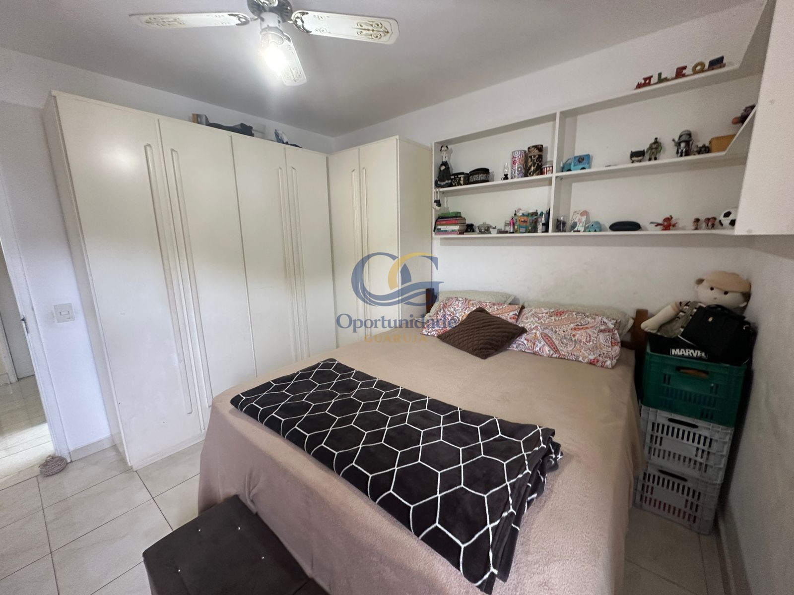 Apartamento na Praia das Pitangueiras, Guarujá - SP
