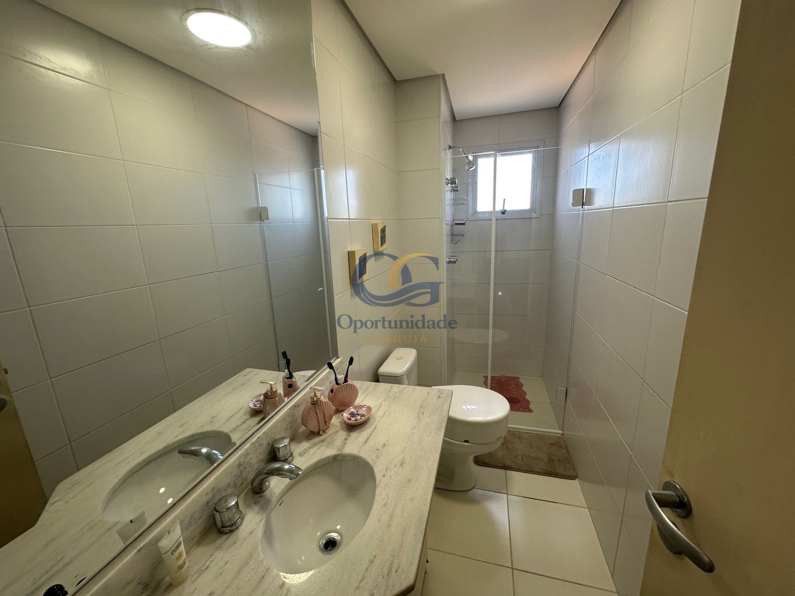 Apartamento na Praia das Astúrias, Guarujá - SP