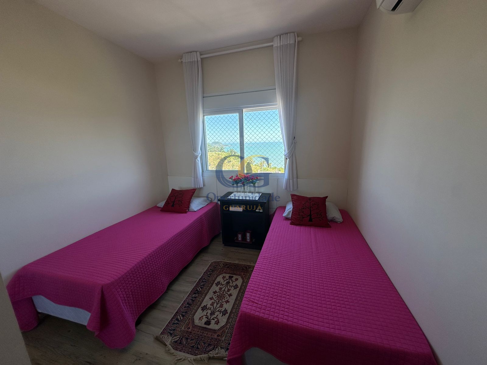 Apartamento na Praia das Astúrias, Guarujá - SP