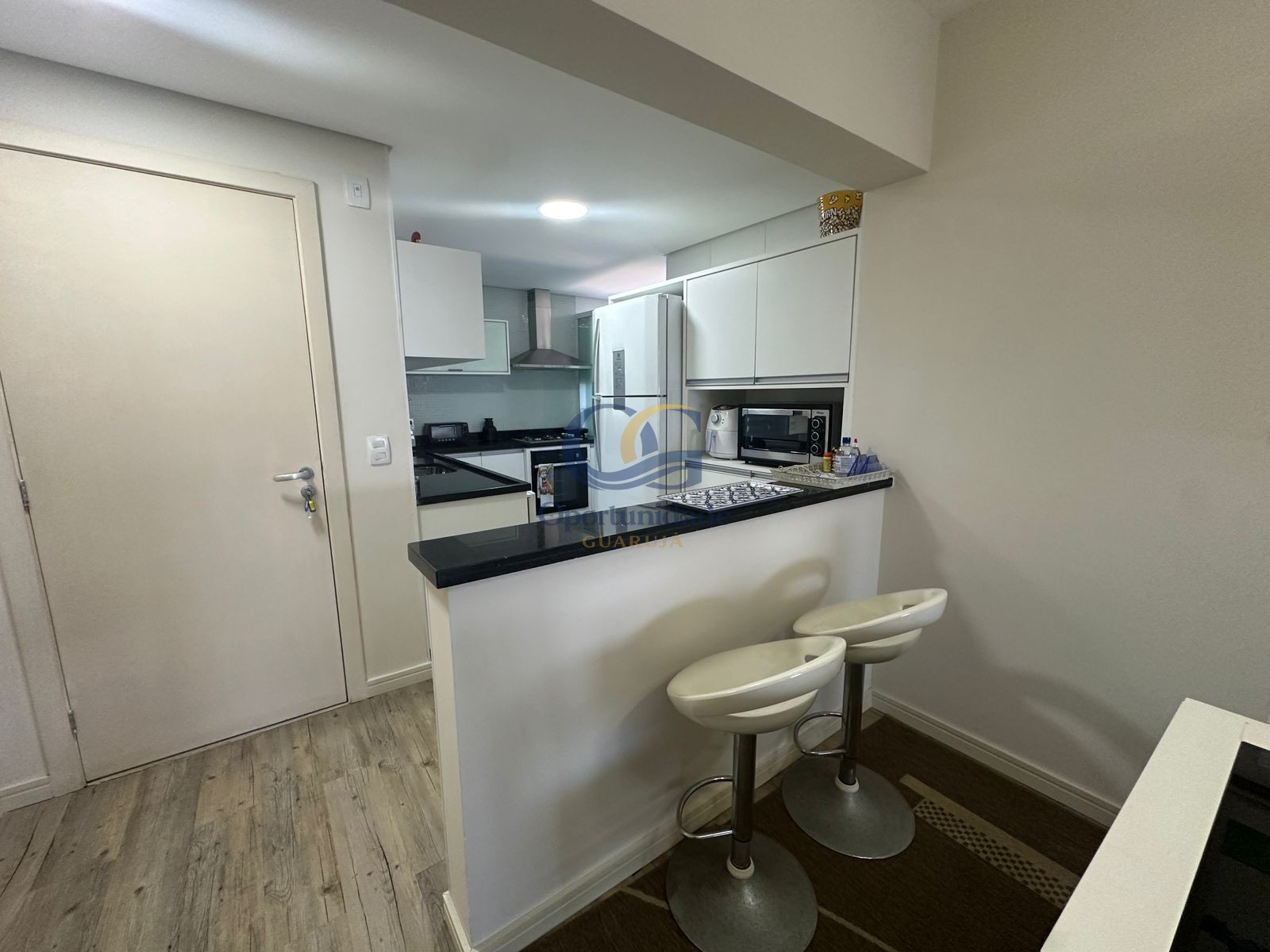Apartamento na Praia das Astúrias, Guarujá - SP
