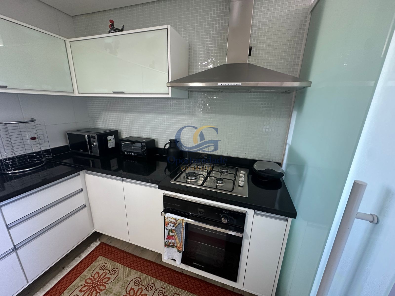 Apartamento na Praia das Astúrias, Guarujá - SP