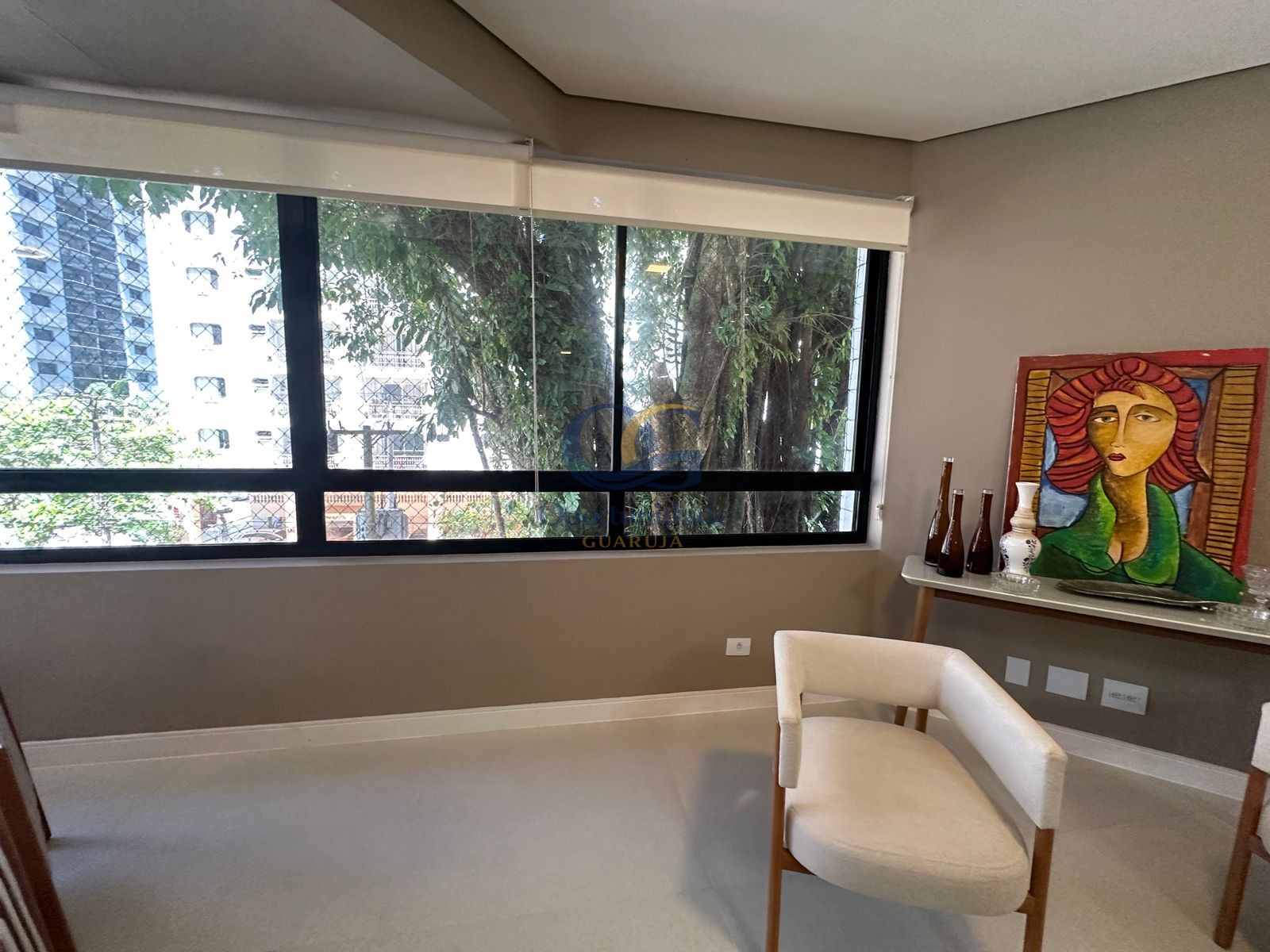 Apartamento na Praia das Pitangueiras, Guarujá - SP