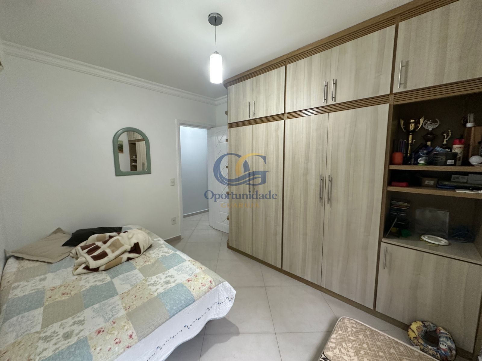 Apartamento na Praia das Pitangueiras, Guarujá - SP