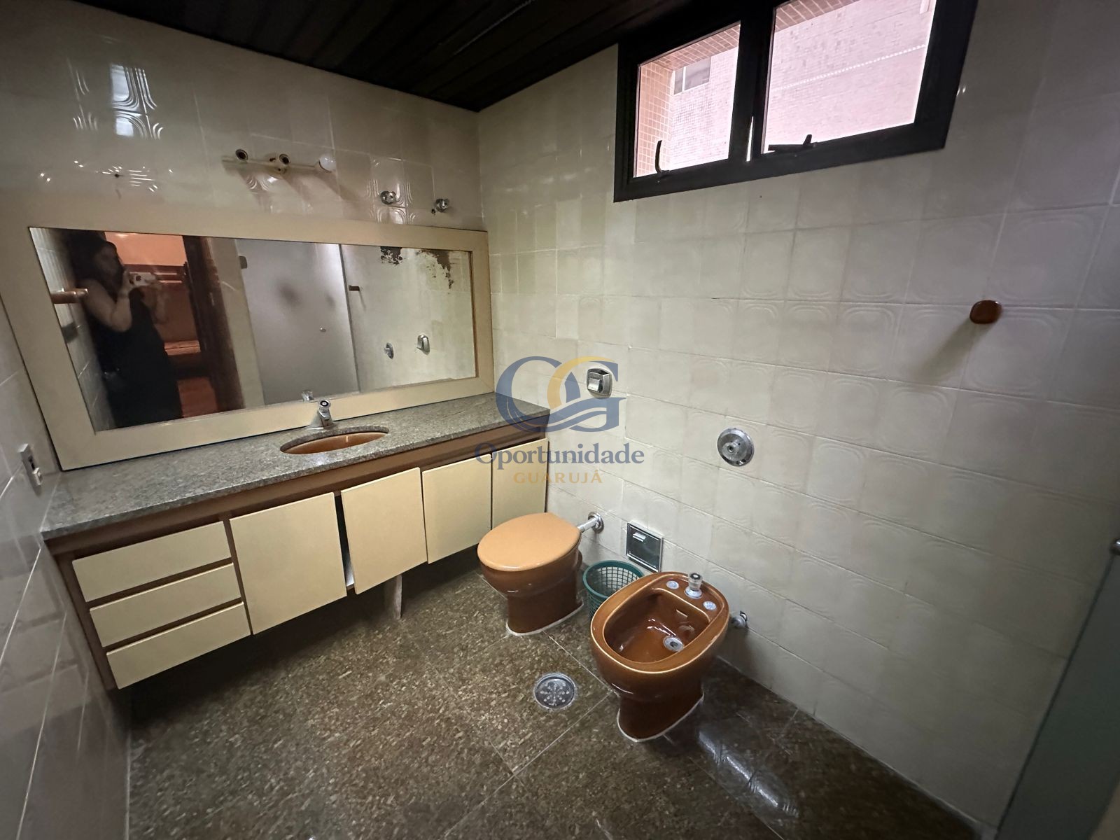 Apartamento Frente ao Mar nas Pitangueiras, Guarujá - SP