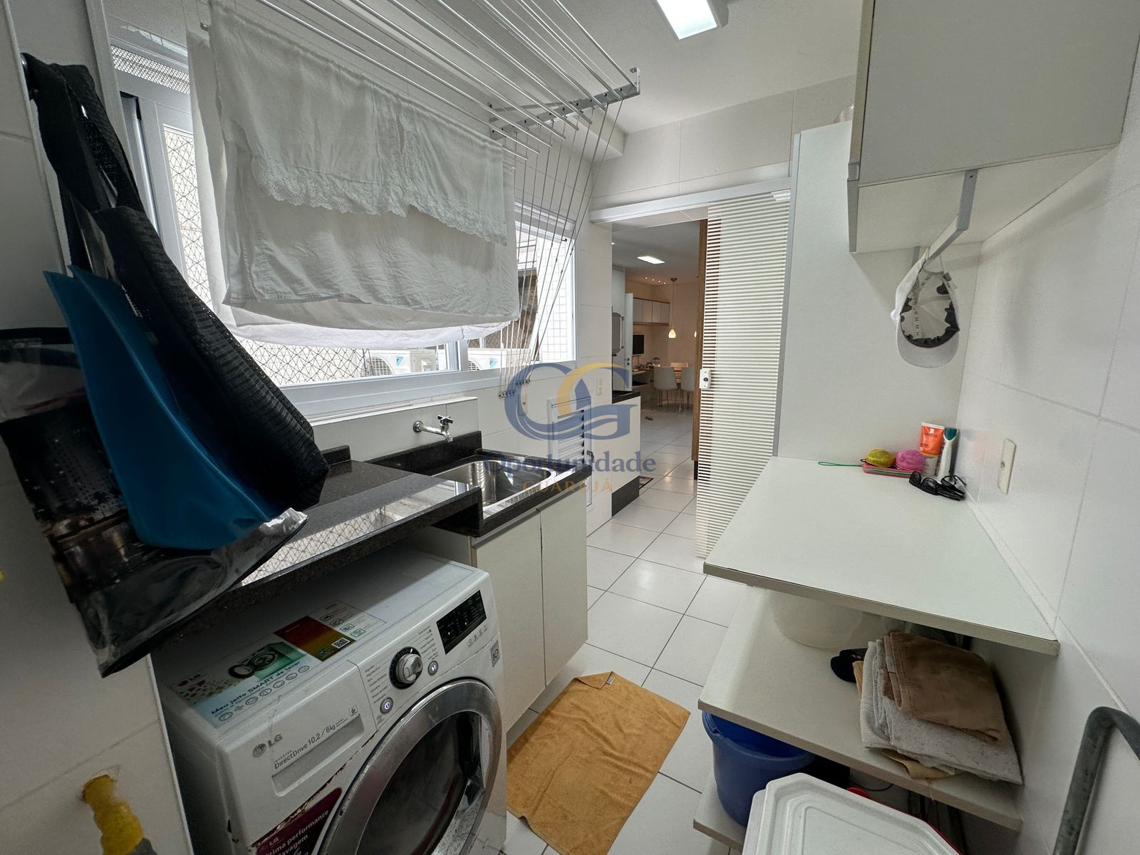 Apartamento Frente ao Mar, Praia da Enseada, Guarujá - SP
