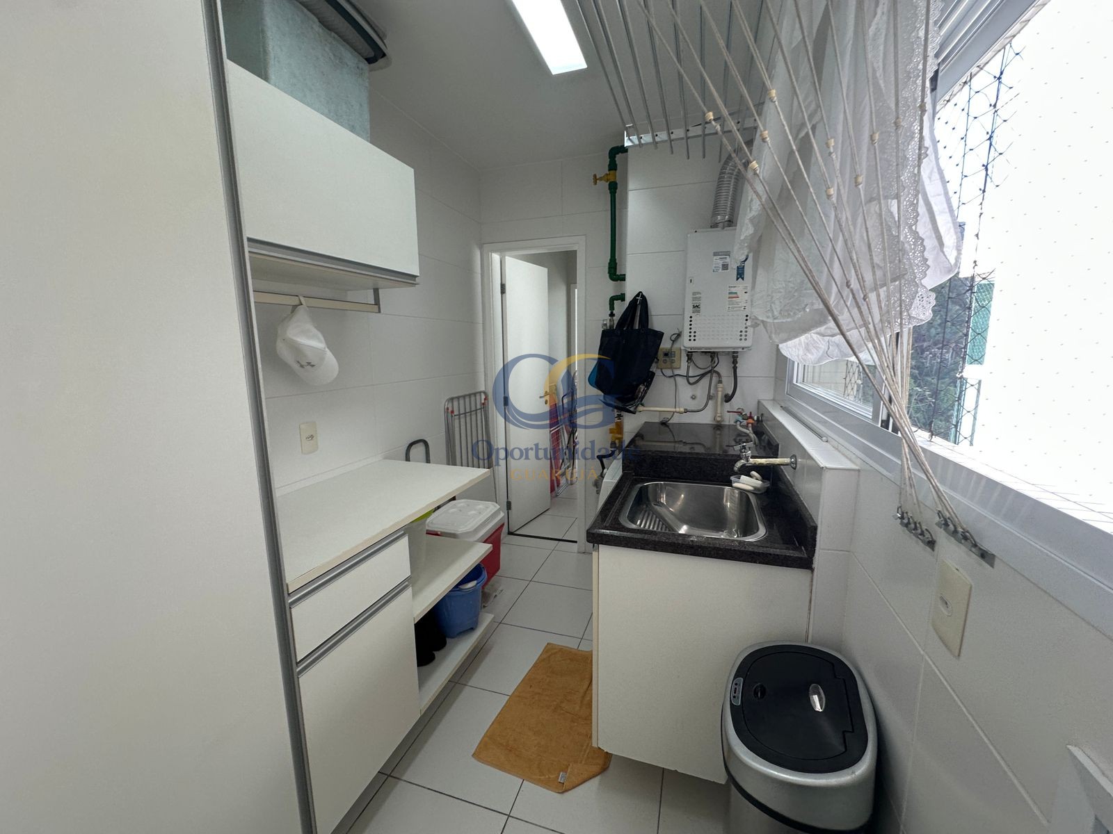 Apartamento Frente ao Mar, Praia da Enseada, Guarujá - SP
